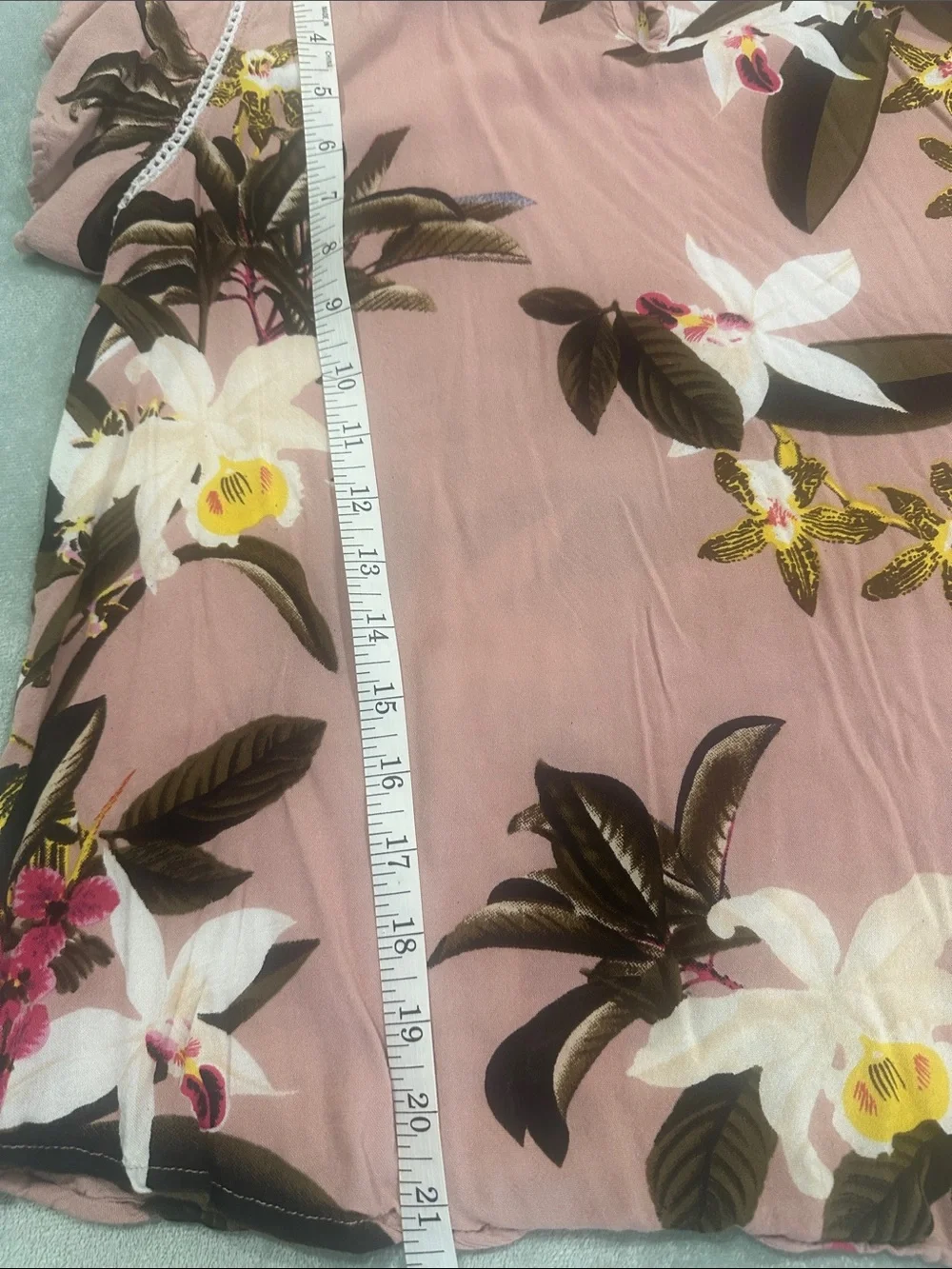 Dusty Rose Floral Short-Sleeve Blouse size L 100 rayon